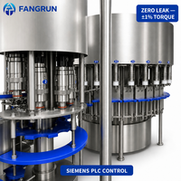 Machines de remplissage automatiques à économie d'énergie pour eau potable pure minérale en bouteilles PET et en verre, avec rinçage, remplissage et bouchage automatiques.