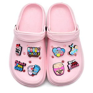Usine directe femmes <span class=keywords><strong>sabot</strong></span> chaussures charme en caoutchouc souple FlatBack breloques bricolage accessoires décorations de chaussures médicales - Product Image 3