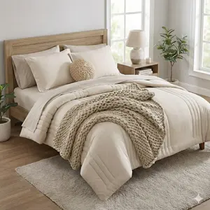 Set Moderno di Biancheria da Letto Matrimoniale 7 Pezzi Personalizzato per Matrimoni Copripiumino per Tutte le Stagioni Morbido e Caldo con Motivo Stampato 200TC - Product Image 3