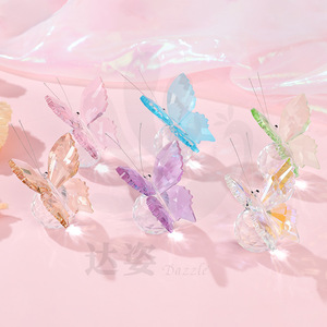 Ornements papillon en cristal, vitrail, design contemporain, décoration d'intérieur, cadeau pour salon, bureau, décoration de fenêtre - Product Image 2