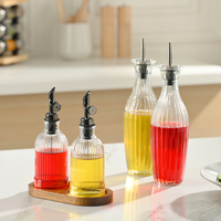 Set botol Dispenser minyak kaca dapur tanpa plastik dengan tutup Flip otomatis dan rak kayu akasia 2 buah