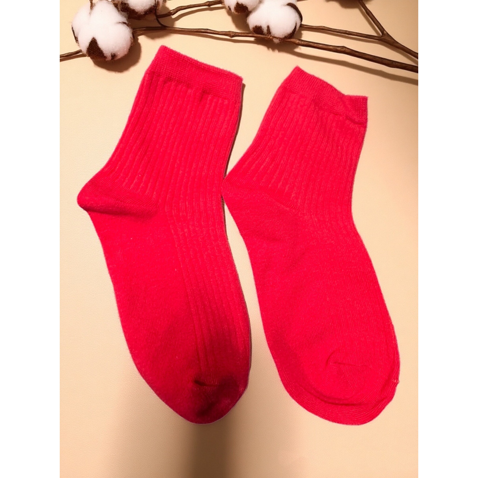 Vertical striped red socks (cotton socks)