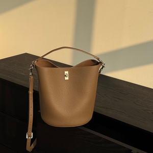 <span class=keywords><strong>Bolsos</strong></span> de Cuero Genuino con Logotipo Personalizado, <span class=keywords><strong>Bolsos</strong></span> de Piel de Vacuno de Primera Calidad, Venta al por Mayor, Marca Privada, <span class=keywords><strong>Bolsos</strong></span> de Diseño de Lujo de Fábrica - Product Image 1
