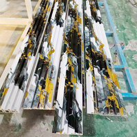 Panneau mural rainuré en WPC pour intérieur, composite bois-plastique, grille décorative imperméable avec revêtement UV pour hôtel