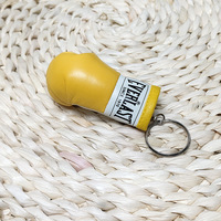 Mini porte-clés gant de boxe en relief en cuir PU avec accent en alliage de zinc, breloque de sac tendance