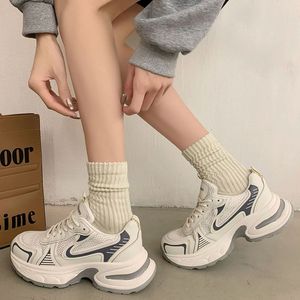 Zapatos de mujer de Zhao Lusi, nueva colección primavera 2024, estilo Joker, con suela gruesa, deportivos casuales, éxito de ventas 26 - Product Image 3