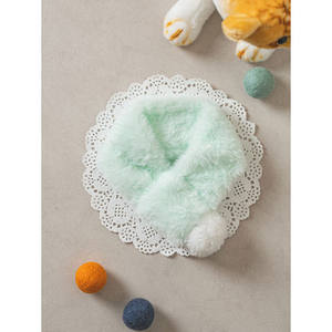 Vestiti per animali domestici in schiuma alla menta con scollo a Pomper per il tuo amico peloso - Product Image 1