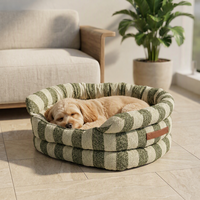 BSCI & OEKO-TEX Zertifiziertes Luxus-Streifenmuster Frenchie Designer Bouclé-Stoff Hundesofa Haustierbett mit PU-Griff