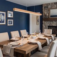 Lámpara de Techo Colgante para Comedor en Madera Oscura, Color Personalizado e Iluminación LED a Juego con el Diseño Interior