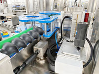 Machine d'étiquetage d'autocollant de bouteille de colle thermofusible de type linéaire automatique à grande vitesse