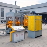 Machine à fabriquer des briques hydrauliques 8-15 pour les applications de construction au Kirghizistan