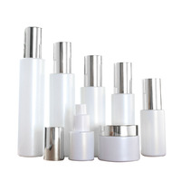 Lot de Bouteilles en Verre Blanc Nacré avec Couvercle Argenté 20ml/30ml/60ml/100ml – Personnalisation Gravée du Logo – Flacons Vaporisateurs/Pompes pour Lotion et Mascara