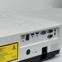 Projecteur laser SMX 4K avec projecteur de cartographie de pièce immersive de 7,200 lumens