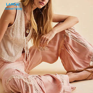 OEM Pantalon à jambes évasées à taille haute et à cordon de serrage pour femmes de haute qualité Pantalon à jambes évasées avec bordure en dentelle - Product Image 4