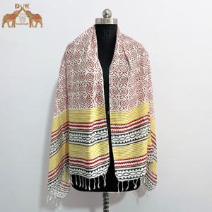 Main Bloc Coton Imprimé Belles Femmes Coton Écharpe D'été En Gros Stock Nouveau Design Étole - Product Image 2