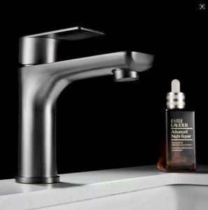 Robinet de lavabo chromé contemporain à levier unique, haute visibilité, en promotion - Product Image 3