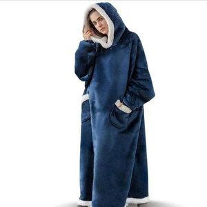 Manta de invierno gruesa de 150/180 cm, manta de TV de forro polar con capucha extra suave, abrigo de casa de cachemira con bolsillos grandes, 1 unidad - Product Image 3