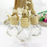 Diffuseur de parfum pour voiture, aromathérapie, huile essentielle, pendentif suspendu, décorations et accessoires automobiles