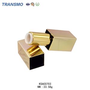 Conteneur de baume à lèvres liquide de luxe avec logo personnalisé, tubes en plastique dorés pour votre marque personnalisée - Product Image 4