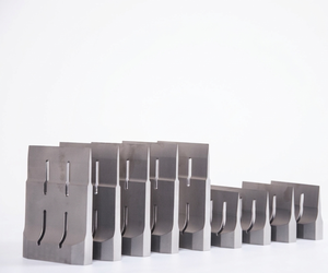 Lame de découpe ultrasonique en titane 20KHz 40KHz Sonotrode pour l'industrie des pneus - Product Image 2