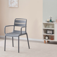 Chaise de salle à manger empilable de style nordique avec dossier en plastique épaissi, design moderne et simple, pour l'extérieur, la maison, les restaurants et la cuisine