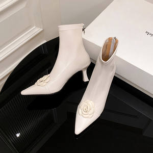 Bottines classiques en peau de mouton Camellia, talons hauts, bout pointu, fermeture éclair arrière, couleur unie, décontractées, élégantes, grandes tailles - Product Image 4