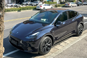 ฟิล์มไวนิลหุ้มรถยนต์ PET สีดำคริสตัลเงาสีน้ำเงินคุณภาพสูง 7.5 มิล ฟิล์มเปลี่ยนสีได้ ซ่อมแซมตัวเองได้ ป้องกันรอยขีดข่วน สติ๊กเกอร์ตกแต่งรถยนต์ - Product Image 2