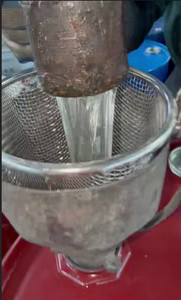 Offre des performances supérieures pour la liaison de <span class=keywords><strong>mousse</strong></span> recyclée en morceaux, de <span class=keywords><strong>granulés</strong></span> de caoutchouc SBR ou EPDM. de types aliphatiques et aromatiques - Product Image 4