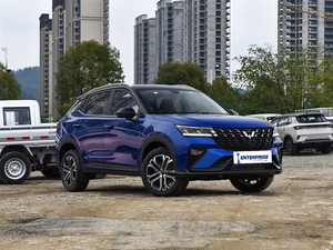 A buon mercato benzina Auto automatiche piccolo <span class=keywords><strong>SUV</strong></span> ad alta velocità WuLing Xingchi 1.5L CVT Auto WuLing Alvez sportivo <span class=keywords><strong>SUV</strong></span> 5 porte 5 posti - Product Image 2