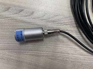 Medidor de Vibraciones Portátil de Acero Inoxidable con Batería para Automatización Industrial DK950A - Product Image 5