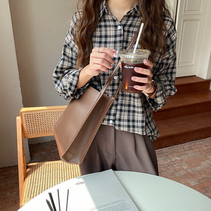 Bolso Retro Estilo Coreano para Mujer, Bandolera Simple, Gran Capacidad, Marrón, Suave, Resistente al Agua, Primavera 2024 - Product Image 2