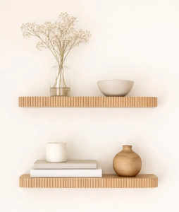 Étagère flottante moderne en bois rond cannelé, à suspendre au mur, pour livres - Product Image 1