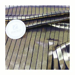 Tessuto Plissettato Dorato Lucido all'Ingrosso per Abiti e Gonne, Tessuto Plissettato con Lamina Dorata - Product Image 1
