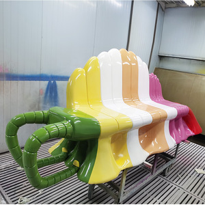 Banc en plastique coloré en forme de homard pour mobilier de centre commercial, design durable, fabrication sur mesure - Product Image 4