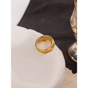 Anillos Gruesos de Acero Inoxidable Chapados en Oro Personalizados a Precio de Fábrica para Mujer - Product Image 4