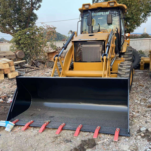 Máquina de Alta Potencia Usada, Marca Japonesa de Renombre Mundial, Retroexcavadora Cat 420F2 de 7 Toneladas en Perfectas Condiciones de Funcionamiento - Product Image 1