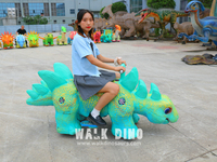 Équipement d'animation de simulation réaliste pour enfants : Dinosaures à chevaucher pour centres commerciaux et parcs d'attractions, Dinosaures mobiles pour enfants
