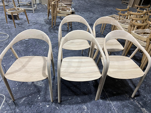 Sillón de Comedor Moderno de Mediados de Siglo, de Madera Maciza de Fresno, Acabado Espresso de Poros Abiertos, Asiento de Tela, para Restaurantes de Alta Gama B2B - Product Image 6