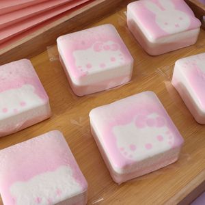 Jouet anti-stress amusant à pincer, en forme de brique de lait, à rebond lent, doux et mou, avec sensation de toast collant et de doigt tapotant, pour soulager le stress - Product Image 1