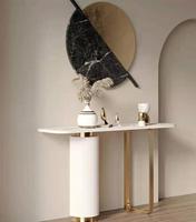 Table basse moderne haut de gamme étagère d'angle de porche semi-ronde pour la maison salon accès mural accessible depuis le couloir