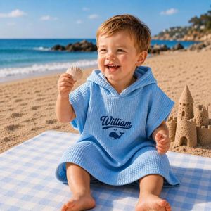 Serviette de plage pour enfants à capuche de couleur unie - Serviette poncho douce pour bébés et tout-petits - Coton gaufré léger pour une utilisation en extérieur et à la maison - Product Image 3