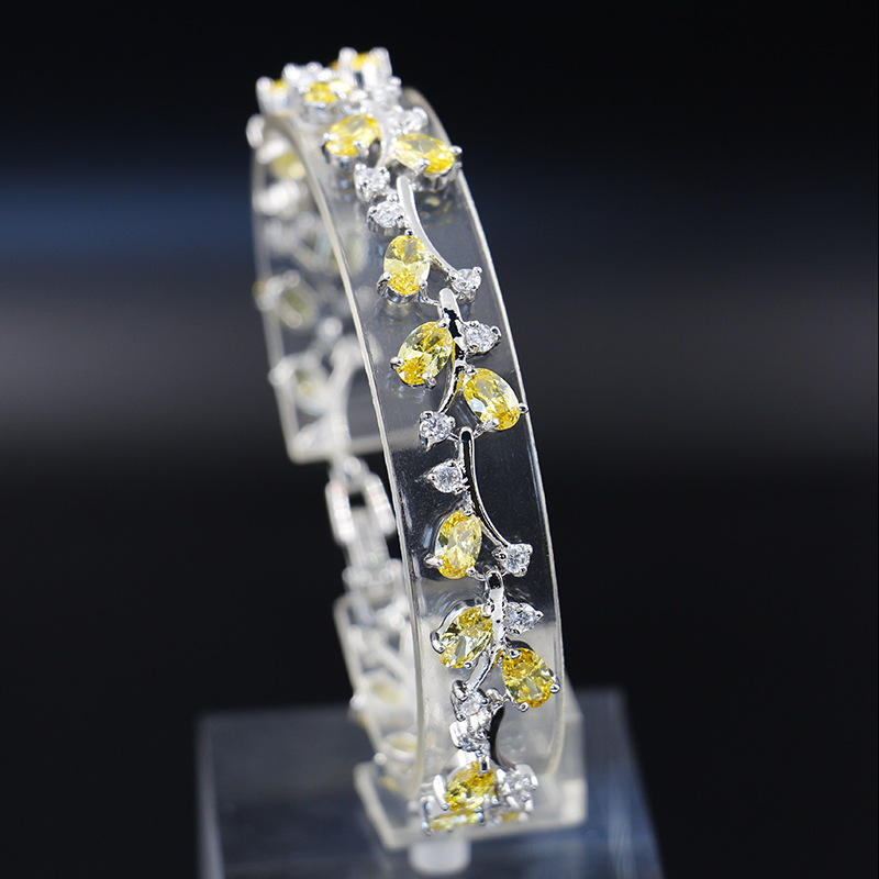 สีเหลือง