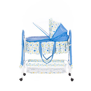 Moderno elegante <span class=keywords><strong>lettino</strong></span> <span class=keywords><strong>portatile</strong></span> <span class=keywords><strong>lettino</strong></span> pieghevole letto in legno con maglia Anti-zanzara per i neonati per la casa ospedale e palestra - Product Image 2