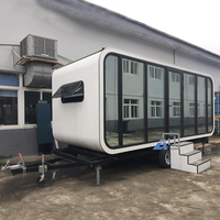 Meilleure vente Pack plat Apple Cabane Petite maison pour hôtels Maison préfabriquée en conteneur sur roues Bureau mobile Remorque