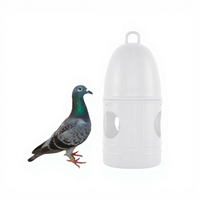 Abreuvoir d'oiseaux en plastique écologique pratique Mangeoire d'eau créative pour pigeons et perroquets