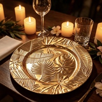 Assiette décorative en plastique plaqué or sur mesure, motif feuille tropicale en relief, pour la décoration de table de fête ou d'hôtel
