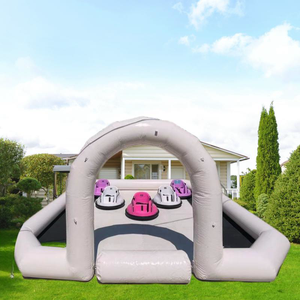 Mignonne trace gonflable blanche noire avec arche pour voiture tamponneuse location fête événement traçage arène gonflable arène tamponneuse arène pour enfants - Product Image 2