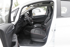 Nouvelle Voiture Chinoise Économique Geely Livan X3 Pro 2025 1.5L – Véhicule Essence Confortable, SUV Automatique Abordable, Expédition Immédiate - Product Image 5