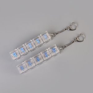 Msiches Keycaps: <span class=keywords><strong>Portachiavi</strong></span> Fidget a LED con Design Personalizzato, a Forma di Tastiera, Multicolore, con Effetto Click - Product Image 2