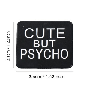 Pin Esmaltado de Humor Negro con la Frase "We All Die" y "Cute but Psycho", Broches de Humor Negro - Product Image 3